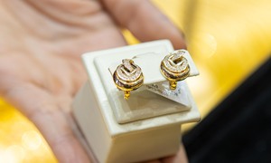 Vàng trong nước tiếp tục 'bốc hơi' 4 triệu đồng/lượng