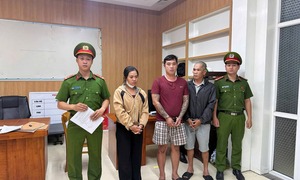 Bắt giữ khẩn cấp đôi nam nữ thực hiện hàng loạt vụ trộm cắp xe máy