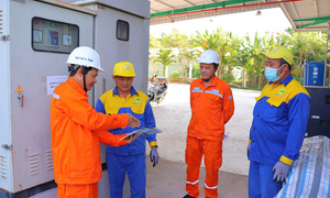 Nắng nóng tiếp tục gia tăng: EVNSPC cảnh báo hoá đơn tiền điện tăng cao