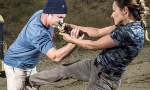 Chiêu thức 'sinh tồn' cực nguy hiểm của môn võ Israel bị cấm trong MMA