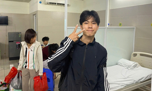 Các nạn nhân cùng người tham gia ứng cứu vụ cháy tại Lĩnh Nam được xuất viện