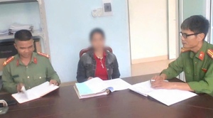 Công an TP Huế giúp người phụ nữ Cơ Tu nhận lại 60 triệu đồng chuyển nhầm