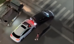 Góc quay khác lộ tình tiết bất ngờ vụ ô tô Lexus tông liên hoàn 6 xe 