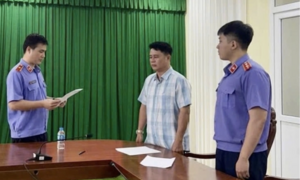 Tước danh hiệu CAND với hai cán bộ liên quan vụ nữ sinh tử vong ở Vĩnh Long