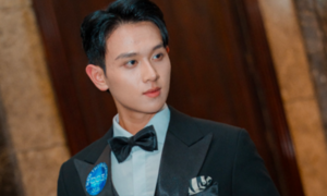 Nam vương điển trai, gây sốt với phần thi ứng xử 