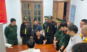 Bắt gã thanh niên sát hại tài xế taxi, bắn bố mẹ vợ ở Quảng Trị