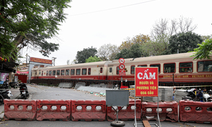 Cấm xe máy, người đi bộ qua cầu Long Biên 60 ngày để sửa chữa