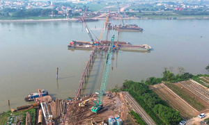 Cầu 4.900 tỷ vượt sông Hồng nối Hà Nội - Hưng Yên đang được thi công ra sao?
