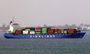 Kiến nghị hỗ trợ tàu biển Việt Nam qua eo Hormuz, giữ ổn định giá cước vận tải