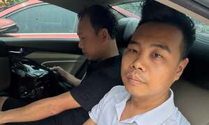 Triệu tập 2 kẻ trong vụ nam sinh bị đánh hội đồng giữa phố Hà Nội