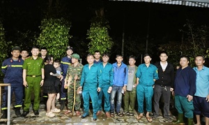 Xuyên đêm tìm kiếm bé trai 4 tuổi đi lạc trên đồi ở TP Huế