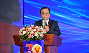 Phó Chủ tịch Quốc hội Lê Minh Hoan: Đừng chỉ làm sản phẩm, hãy tạo niềm tin