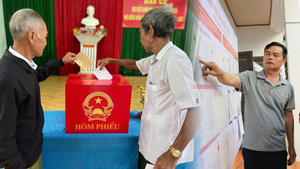 Lá phiếu cử tri - Niềm tin và trách nhiệm