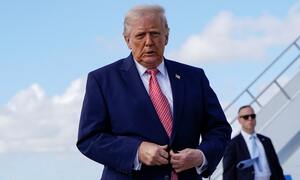 Ông Trump nói lãnh đạo Iran vừa đề nghị ngừng bắn