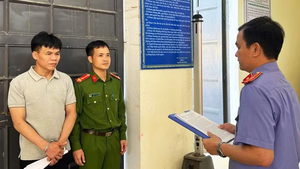 Vây bắt 'trùm' ma tuý trốn chạy 6 ngày trong rừng sâu