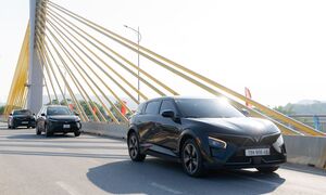 Trải nghiệm thực tế của người dùng VF 7: Đi đâu cũng tiện, không cần đo cây số