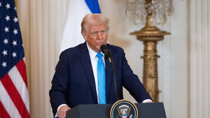 Tổng thống Trump đe dọa tấn công tổng lực nhà máy điện của Iran