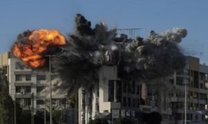 Iran tuyên bố gắt, chiến đấu đến khi Mỹ, Israel đầu hàng