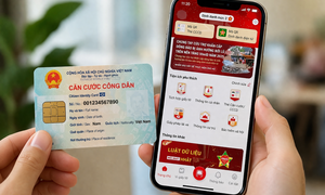 CCCD gắn chip và VNeID - ‘cặp chìa khóa’ mở không gian số trong đời sống