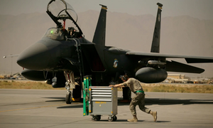 Mỹ mở chiến dịch giải cứu đầy rủi ro, ngày đêm tìm kiếm phi công bị Iran bắn hạ