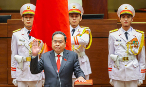 Chủ tịch Quốc hội phát biểu nhậm chức: Đổi mới mạnh mẽ tư duy lập pháp