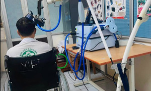 Tuổi 35 và cuộc chiến giành lại đôi chân sau đột quỵ