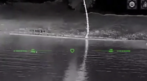 Cận cảnh Ukraine tập kích chính xác vào tàu hộ vệ tên lửa Nga