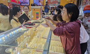 Mỗi lượng vàng giảm 1,4 triệu đồng