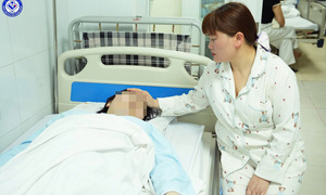 21 tuổi, 9 lần lên bàn mổ, cô gái Nùng khiến bác sĩ phải 'đấu trí' với sẹo dính