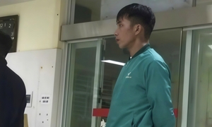 Tài xế taxi công nghệ bỏ cuốc xe, ứng tiền giúp nữ hành khách cấp cứu trong đêm