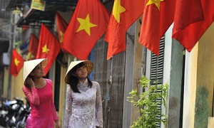 Lấy ý kiến trên mạng xã hội để xem xét hoán đổi lịch nghỉ lễ dịp 30/4 và 1/5