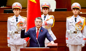 Thủ tướng Lê Minh Hưng tuyên thệ nhậm chức