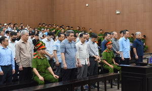 Cựu Thứ trưởng Hoàng Văn Thắng bị tuyên phạt 4 năm tù về tội nhận hối lộ