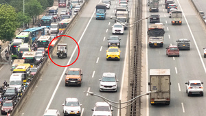 Bất chấp siết chặt xử phạt xe vi phạm, vành đai 3 Hà Nội vẫn như chốn vô luật pháp