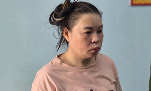 Bắt giữ người phụ nữ hành hung 2 nhân viên đường sắt 