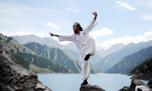 Cao thủ võ thuật Trung Quốc bỏ nghề bác sĩ, chia tay bạn gái để làm chưởng môn