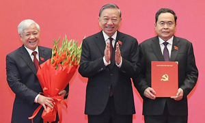 Tổng Bí thư, Chủ tịch nước trao quyết định chỉ định nhân sự Đảng ủy Quốc hội