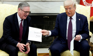 Anh - Mỹ tính toán phương án quân sự tại eo biển Hormuz 