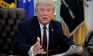 Iran tuyên bố 'quản lý Hormuz ở tầm cao mới', ông Trump phản đối thu phí 