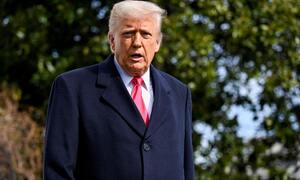 Quá trình ông Trump chuyển từ đe dọa sang đồng ý ngừng bắn 2 tuần với Iran