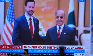 Mỹ - Iran bắt đầu đàm phán ngừng bắn tại Pakistan