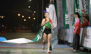 Nguyễn Thị Oanh, Nguyễn Trung Cường chiến thắng giải Tay Ho Half Marathon 2026
