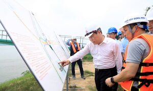 Chủ tịch Hà Nội yêu cầu đưa cầu Tứ Liên, Trần Hưng Đạo vào khai thác quý II/2027