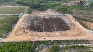 Bãi rác cháy âm ỉ, khói mùi nồng nặc ở Quảng Trị đã được dập tắt