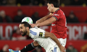 HLV Man Utd phẫn nộ: Trọng tài sai rõ ràng, ra quyết định tệ chưa từng thấy