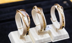 Giá vàng hôm nay 15/4: Tiếp tục tăng dựng đứng, vượt 4.800 USD/ounce