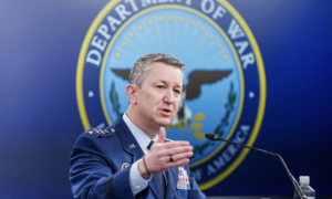 Mỹ cảnh báo chặn bắt, tấn công tàu cố vượt vòng phong toả ở eo biển Hormuz