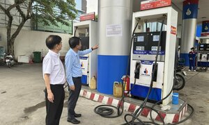 Xử phạt 3 doanh nghiệp đầu mối xăng dầu