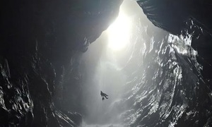 Phát hiện hang động mới sâu 45m, có thác nước hiếm gặp ở Quảng Trị