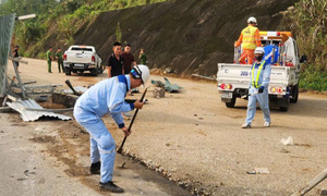 Ô tô đâm rào công trường trên cao tốc Nội Bài - Lào Cai, một người tử vong